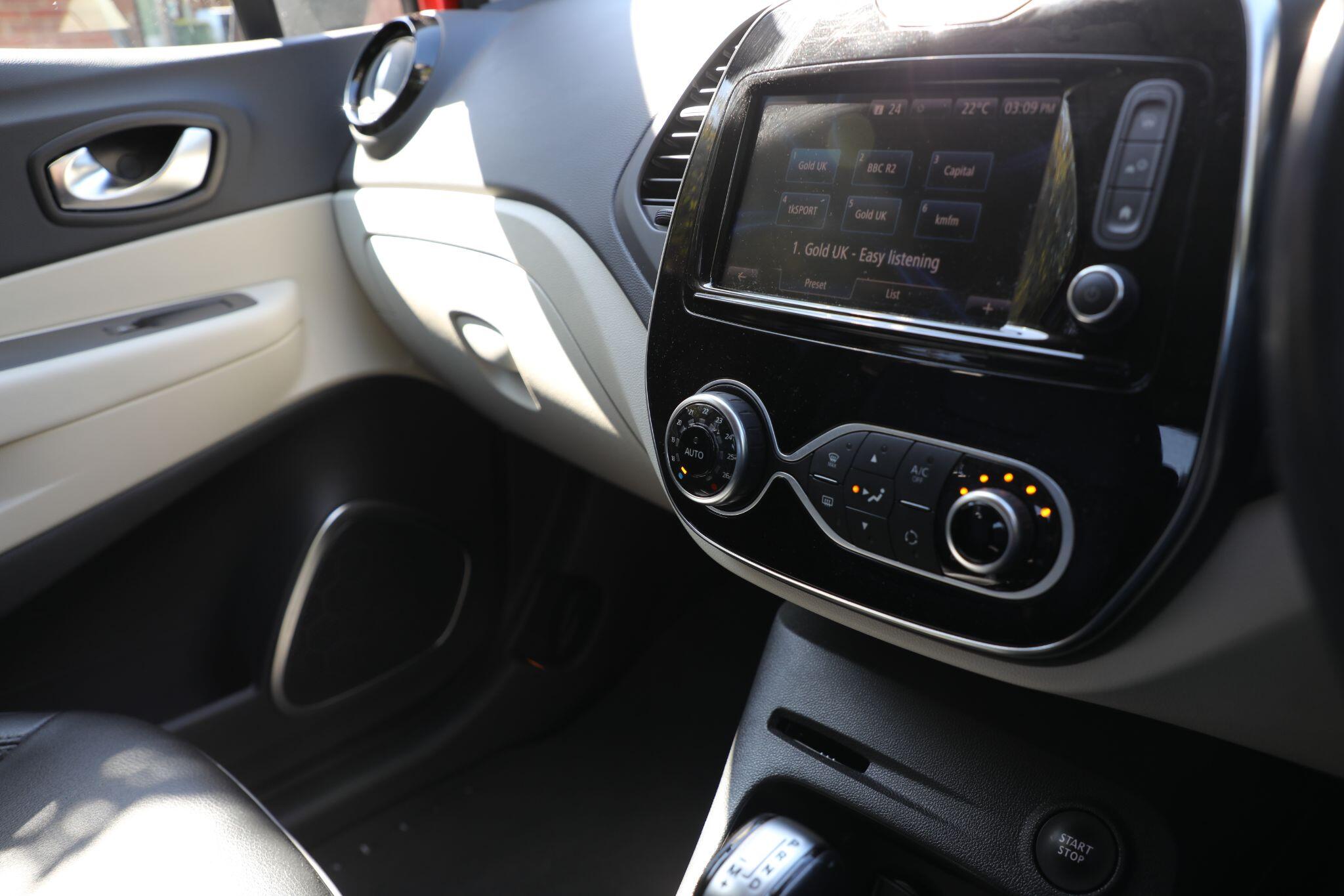Large vehicle image